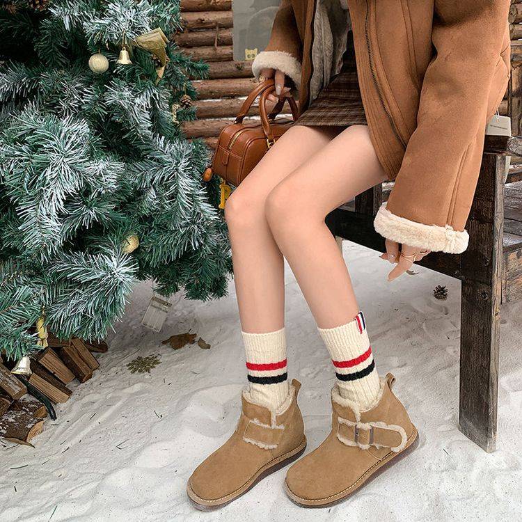 Suede Winter Boots with Strap - Brown