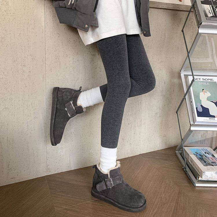 Suede Winter Boots with Strap - Gray