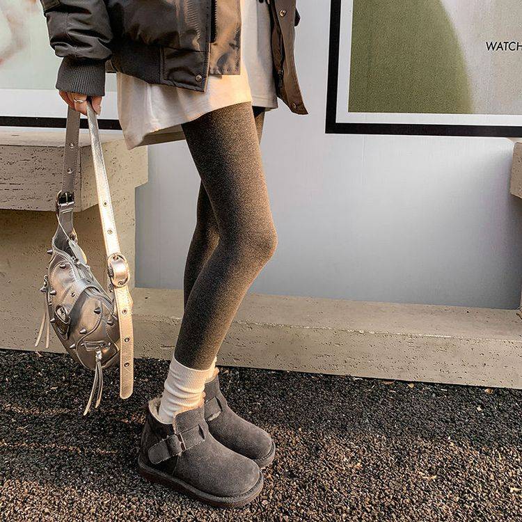 Suede Winter Boots with Strap - Gray